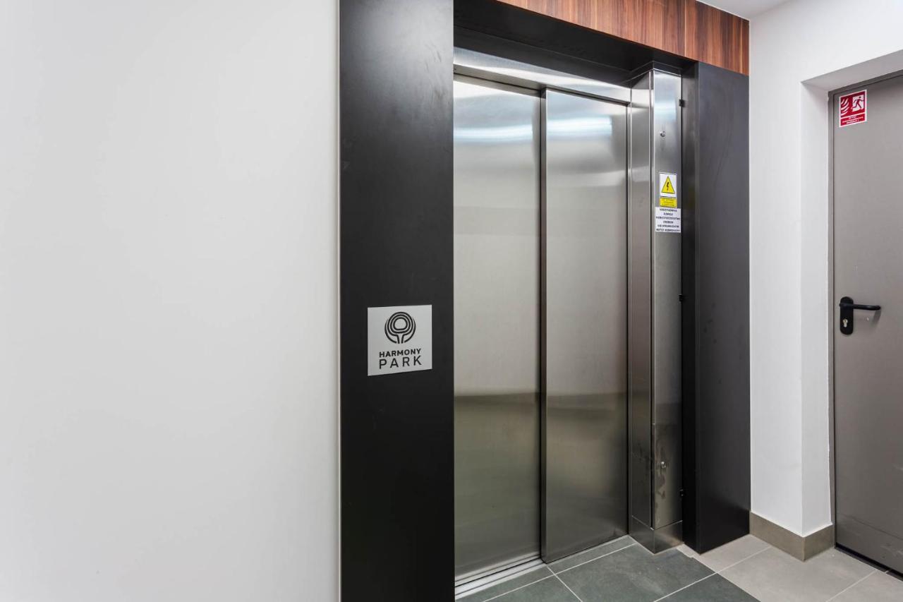 Chill Apartments Warsaw Airport Esterno foto